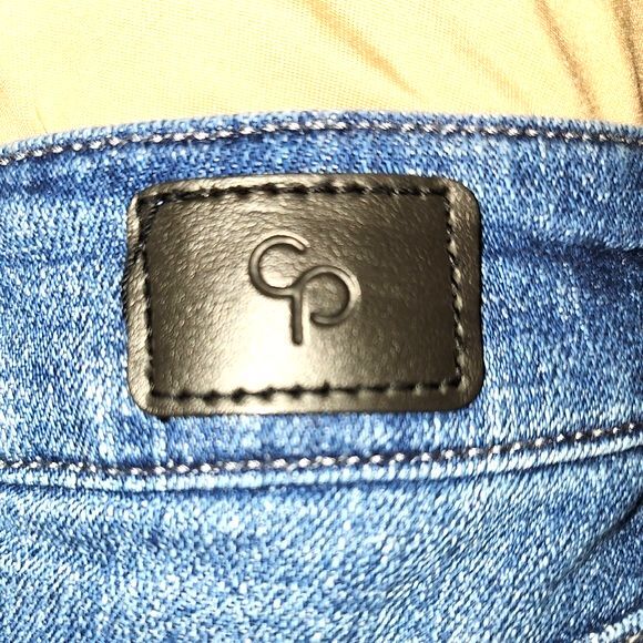 Celebrity Pink Distressed Cadillac Med Wash Denim Mini Skirt Size 7/28 - Picture 7 of 11